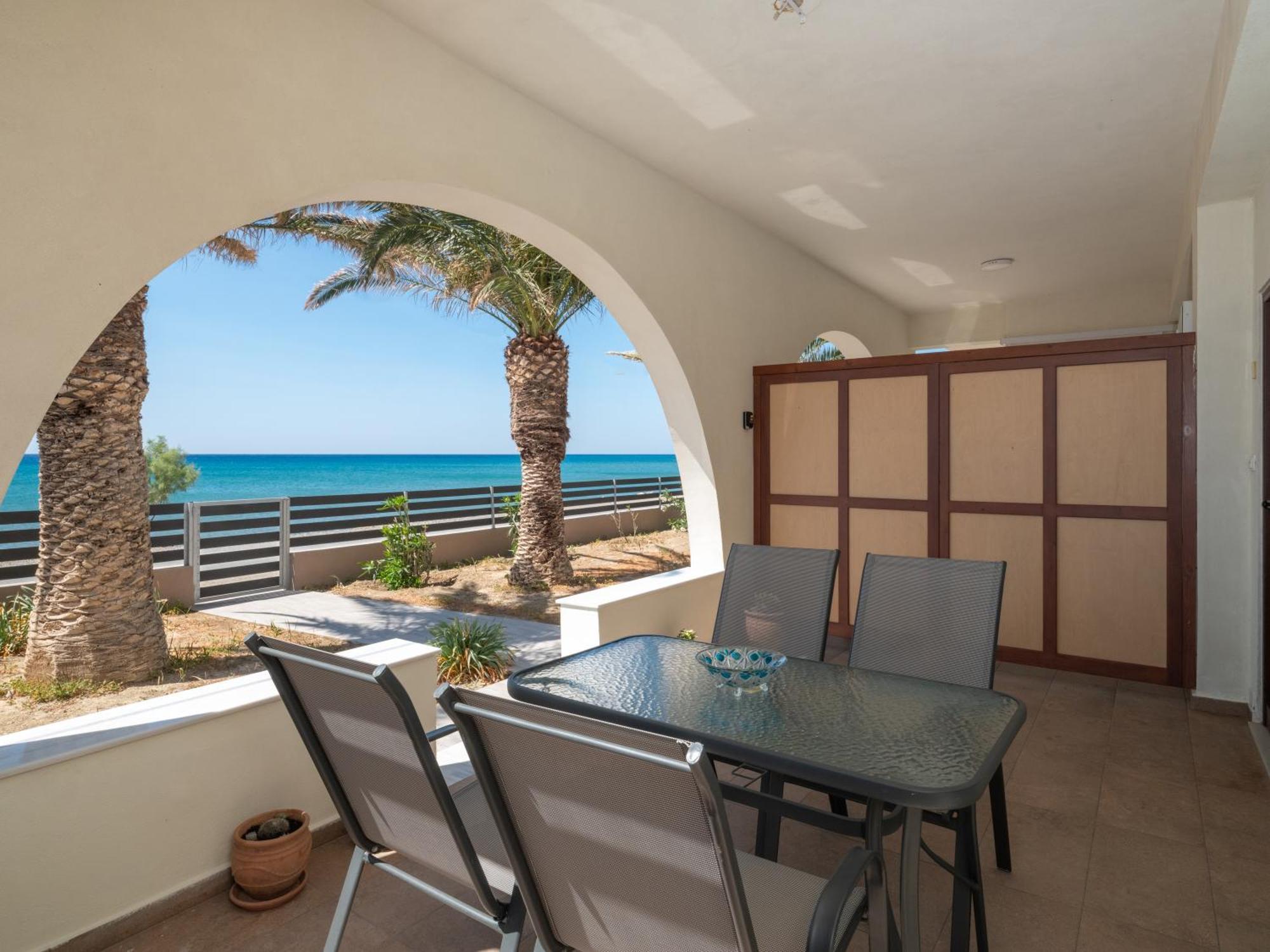 Atalanti Seaside Junior Suites ケラトカンボス エクステリア 写真